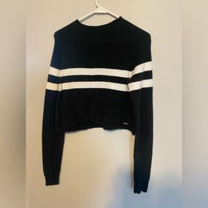 Hollister Black and White Cropped Sweater